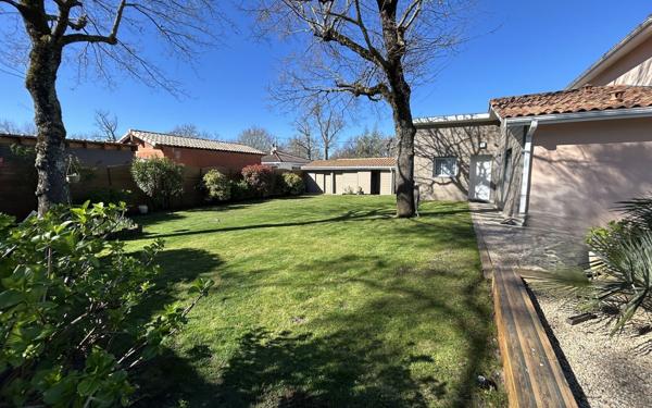 Maison à vendre    5 pièces •  Gujan-Mestras