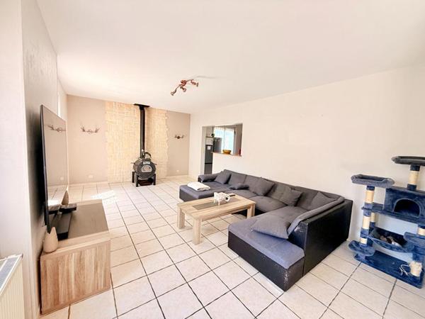 À 10 minutes de la gare LAROCHE-MIGENNES, Maison familiale de 220 m², 6 chambres, sur sous-sol total