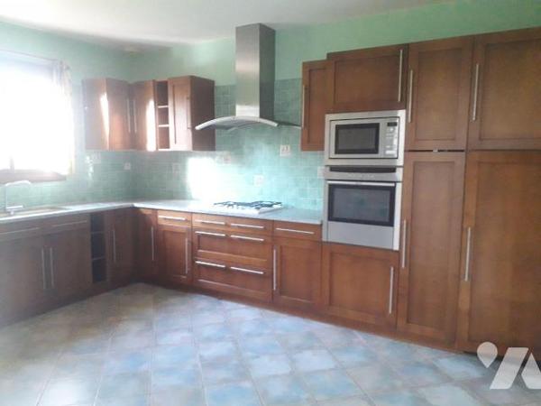 PAVILLON DE 254 M² HABITABLES, 7 MNS DE CONTRES, 20 MNS DE BLOIS
10 MNS DE ROMORANTIN
Pavillo...