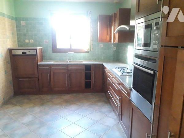 PAVILLON DE 254 M² HABITABLES, 7 MNS DE CONTRES, 20 MNS DE BLOIS
10 MNS DE ROMORANTIN
Pavillo...