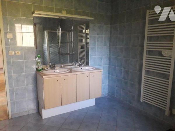 PAVILLON DE 254 M² HABITABLES, 7 MNS DE CONTRES, 20 MNS DE BLOIS
10 MNS DE ROMORANTIN
Pavillo...