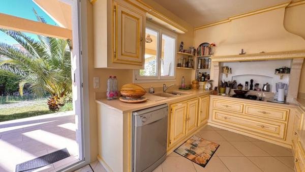 GRANDE VILLA FAMILIALE