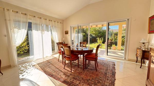 GRANDE VILLA FAMILIALE