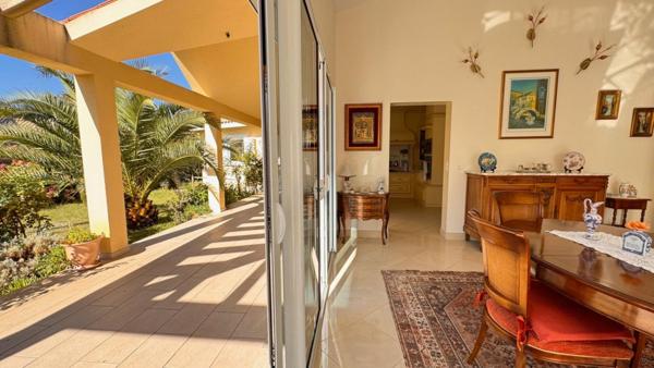 GRANDE VILLA FAMILIALE