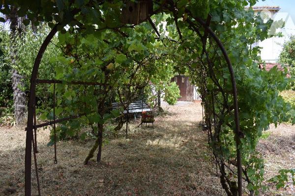 MAISON CENTRE BOURG DE COURCOME