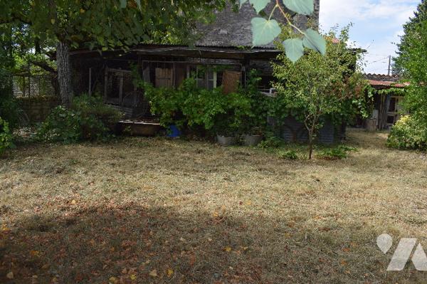 MAISON CENTRE BOURG DE COURCOME