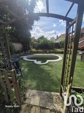 Maison de ville 10 pièces de 199 m² à Trilport (77470)