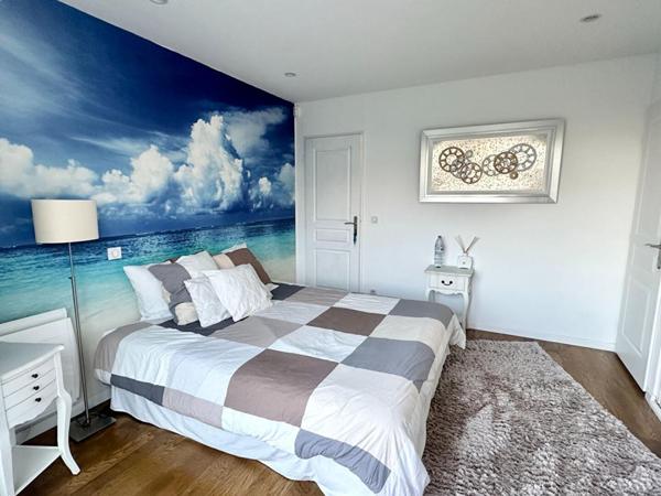 Maison BBC avec piscine intérieure, 220 m²