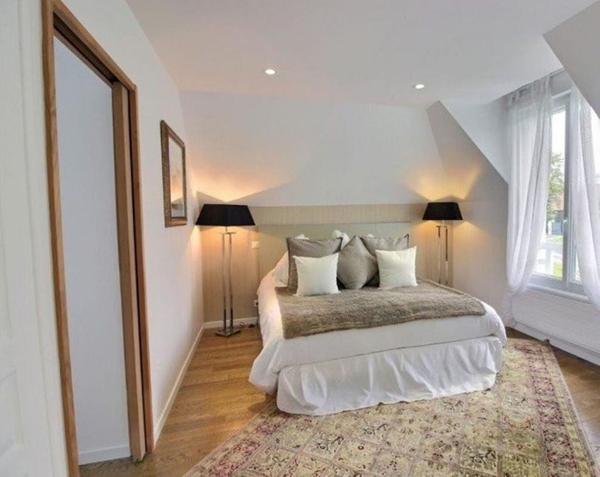 Maison BBC avec piscine intérieure, 220 m²