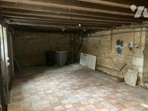 Maison ancienne centre bourg proche commerces et écoles