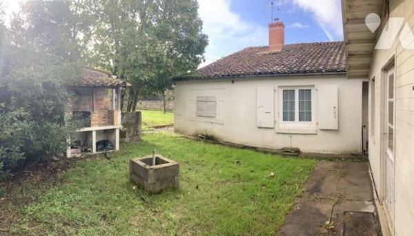 Maison ancienne centre bourg proche commerces et écoles