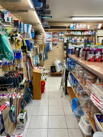 FOND DE COMMERCE LOCAL 77m²