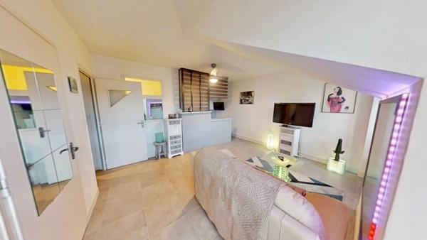 Appartement T1 Bis avec parking privatif, résidence sécurisée.