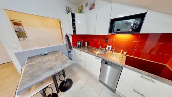 Appartement T1 Bis avec parking privatif, résidence sécurisée.