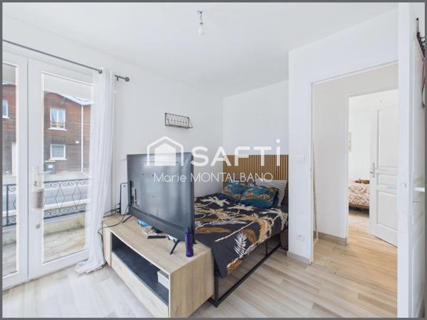 Maison de plain-pied en centre ville de Mios