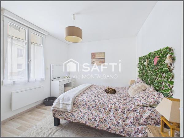 Maison de plain-pied en centre ville de Mios