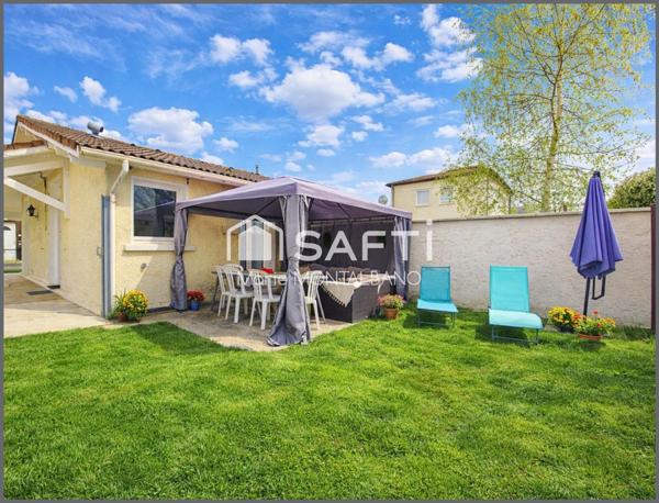 Maison de plain-pied en centre ville de Mios