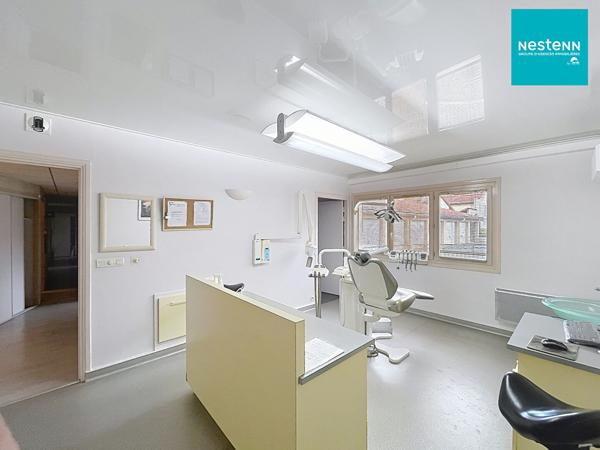 Local commercial Montrond Les Bains 160 m² - Hyper centre - Accès PMR !