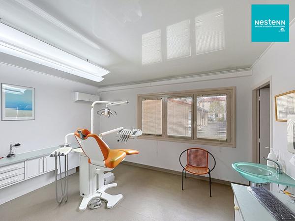 Local commercial Montrond Les Bains 160 m² - Hyper centre - Accès PMR !