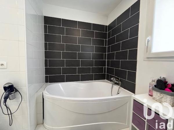 Maison à vendre 6 pièces 128 m² Valgelon-La Rochette