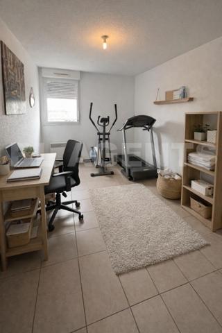 Appartement T3 avec terrasse, piscine et tennis - Montauban