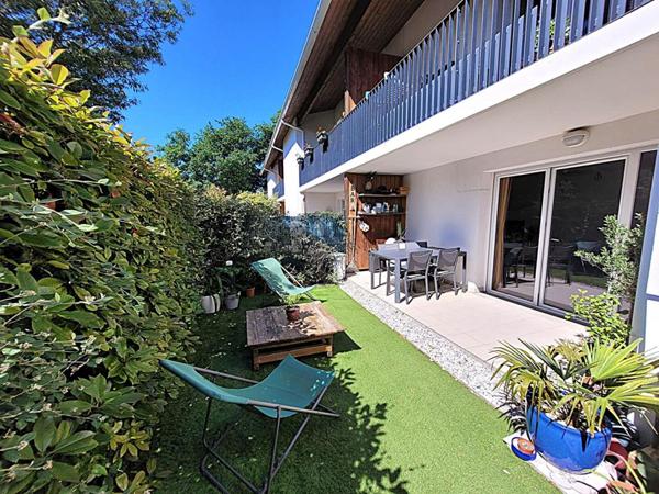 Appartement T3 double terrasse dans résidence sécurisée avec place parking
