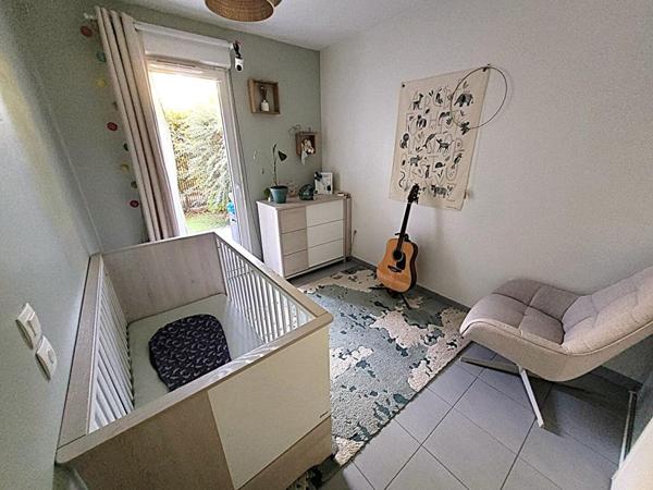 Appartement T3 double terrasse dans résidence sécurisée avec place parking