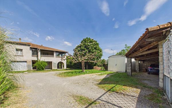 Grande maison familiale à Chomérac.