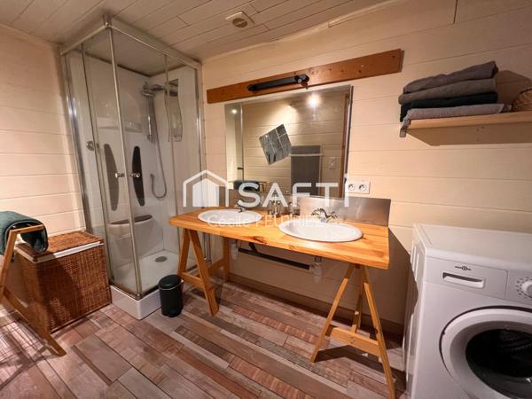 Immeuble avec 2 appartements meublés