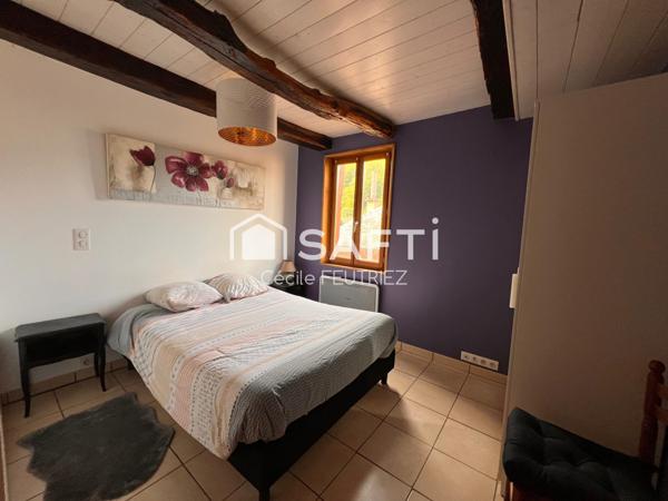 Immeuble avec 2 appartements meublés