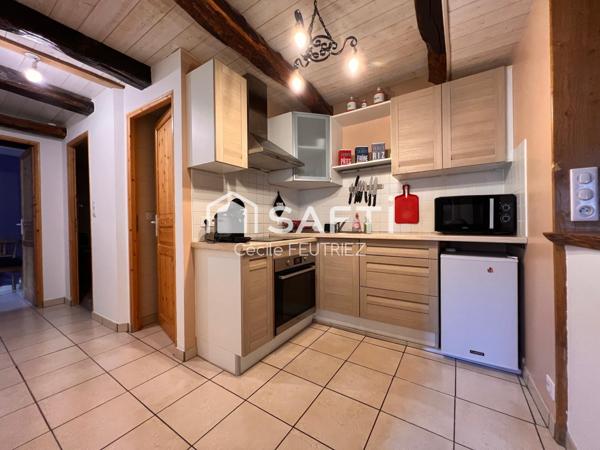 Immeuble avec 2 appartements meublés