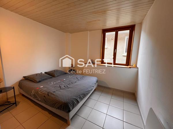 Immeuble avec 2 appartements meublés