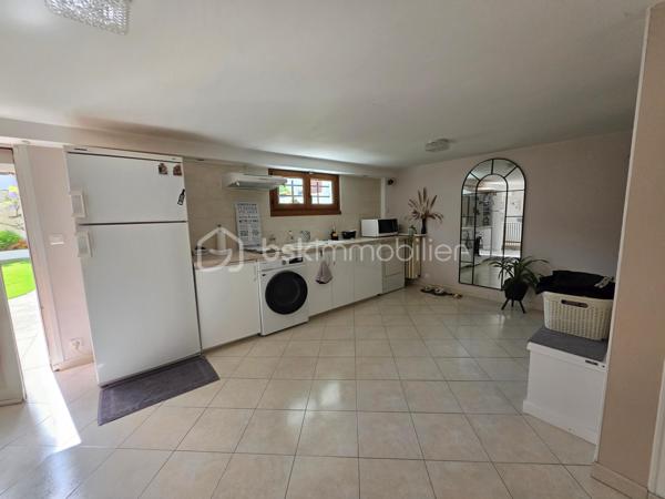 EXCLUSIVEMENT DANS VOTRE RÉSEAU PRÉFÉRÉ

A 10 min à pied du METRO LIGNE 5, dans le meilleur quartier de BOBIGNY, un emplacement privilégié, pour un potentiel EXCEPTIONNEL.

Maison traditionnelle 1975 sur 3 niveaux.

LES ATOUTS DU BIEN
• Plain pied surélevé
• Hauteur sous plafond sous-sol 2m
• Dalle en béton dans les combles
• Enorme potentiel
• 3 niveaux de 90m²
• Jardin SUD sans vis-à-vis

AGENCEMENT
Rez-de-jardin
• Garage (23m²)
• Cave à vin
• Chaufferie
• Buanderie avec fenêtre (25m²)
• Atelier avec WC (12,40m²)
• Chambre avec fenêtre (16m²)
• Salle d'eau (3,6m²)

Etage (HSP 2,60m)
• Entrée
• Cuisine récente (7,5m²)
• Séjour double (25m²) avec balcon
• Dégagement avec placard
• 3 chambres (9,4/9,6/12m²) avec placard
• Salle de bains (6m²)
• WC avec lave-main

Combles
• Une salle de jeu avec VELUX (60/90m²)

INFORMATIONS TECHNIQUES
• Terrain : façade 11m x profondeur 28m
• Double vitrage PVC avec volets roulants électriques
• Porte d'entrée PVC
• Tableau électrique récent
• Ballon d'eau chaude 2024
• Chauffage Fioul (si GAZ DPE serait en D)
• Radiateurs en fonte

Ludovic MOREL
Votre Partenaire Immobilier
Depuis 2010

•••