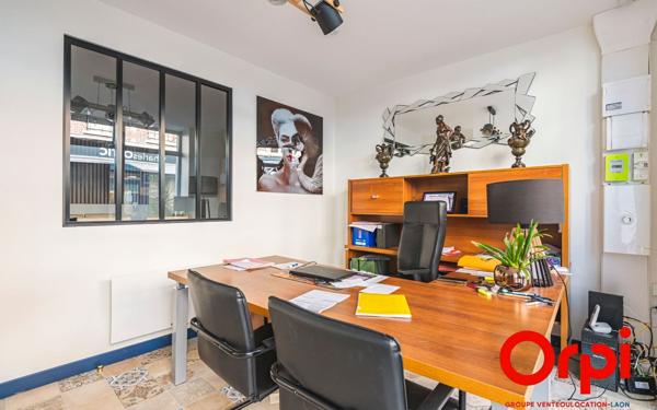 Immeuble à vendre    10 pièces •  La Fère