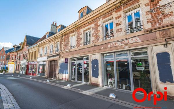 Immeuble à vendre    10 pièces •  La Fère