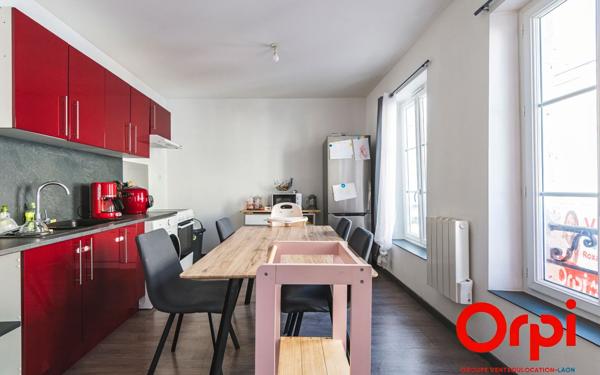 Immeuble à vendre    10 pièces •  La Fère