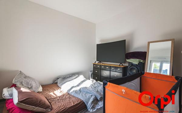 Immeuble à vendre    10 pièces •  La Fère