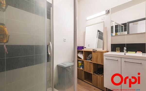 Immeuble à vendre    10 pièces •  La Fère