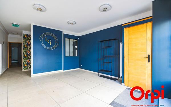 Immeuble à vendre    10 pièces •  La Fère