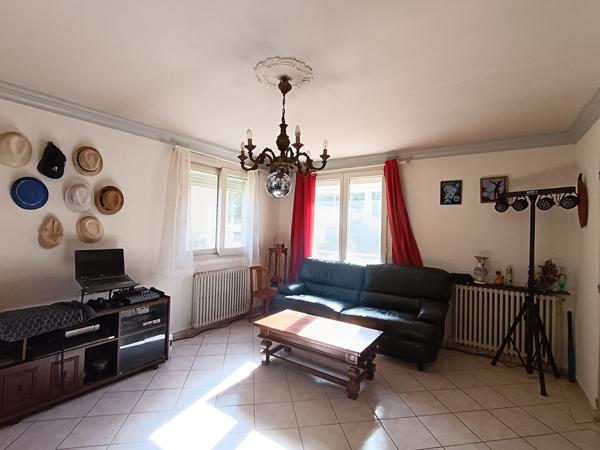 Maison T7 La Seyne Sur Mer de 150 m² sur 739 m² de terrain