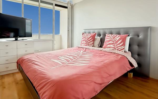 Appartement à vendre    3 pièces • 72,80 m2 Bagnolet