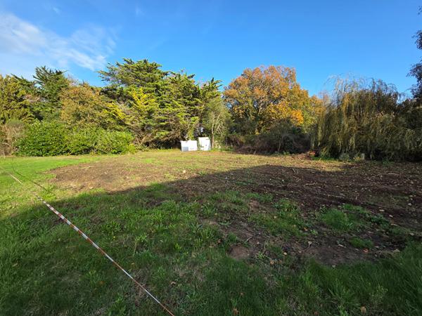TERRAIN CONSTRUCTIBLE - PROCHE OCEAN - PIRONNIERE LES SABLES D'OLONNE