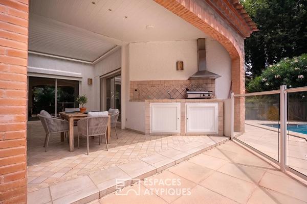 Maison de caractère avec piscine et jardin paysager à Saint-Cyprien
