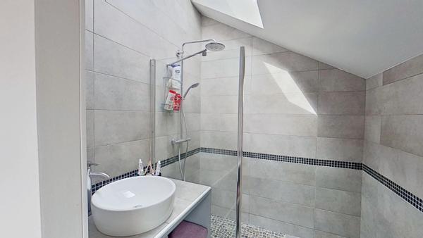 Belle rénovation pour cette maison en pierre - 4 chambres - Bains sur Oust