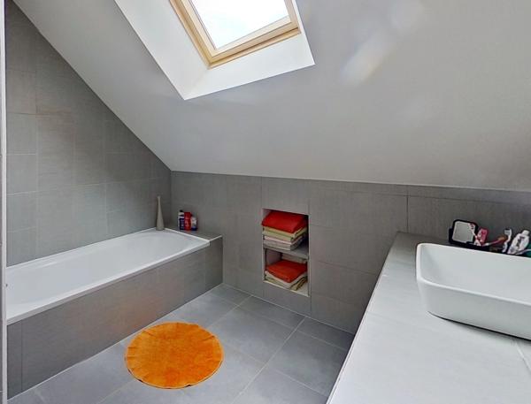 Belle rénovation pour cette maison en pierre - 4 chambres - Bains sur Oust