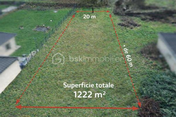 Terrain de 1 222 m²