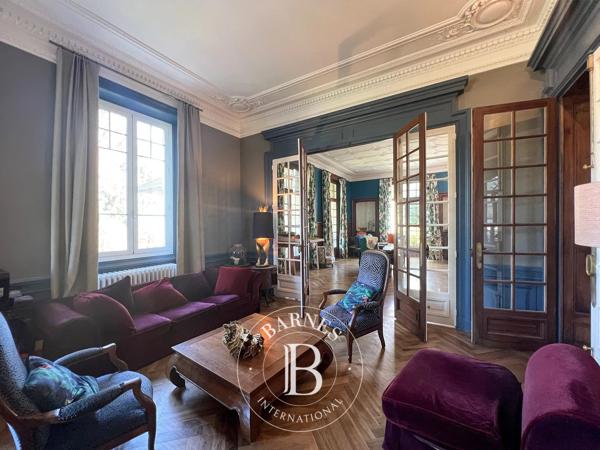 Chambéry, Maison 9 Chambres -  508 m² à vendre
