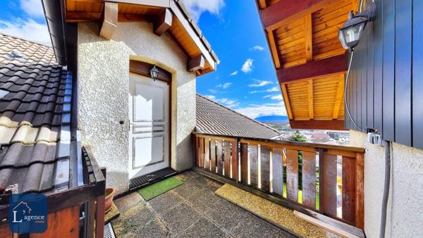 Grand appartement T2 Dernier étage Place de parking