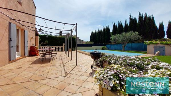 Maison Istres, T4, 3 chambres dont une au rez-de-chaussée, 100m², terrasse de 90m², piscine et jardin