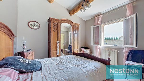 Maison Istres, T4, 3 chambres dont une au rez-de-chaussée, 100m², terrasse de 90m², piscine et jardin